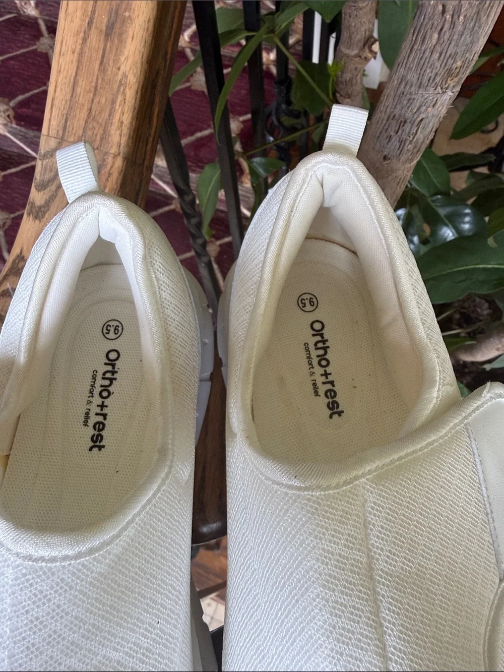 ORTHO REST ladies slip on Orthopedic shoe size 9 1/2 excellent condition
